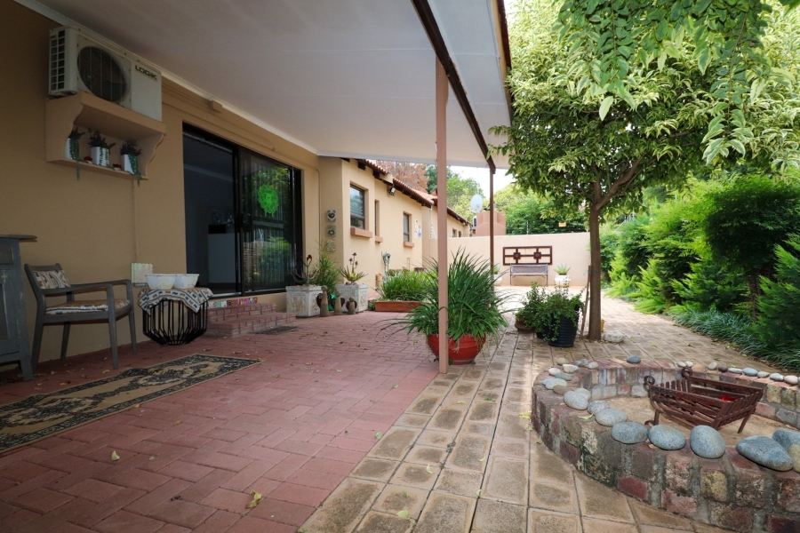 2 Bedroom Property for Sale in Wilkoppies North West